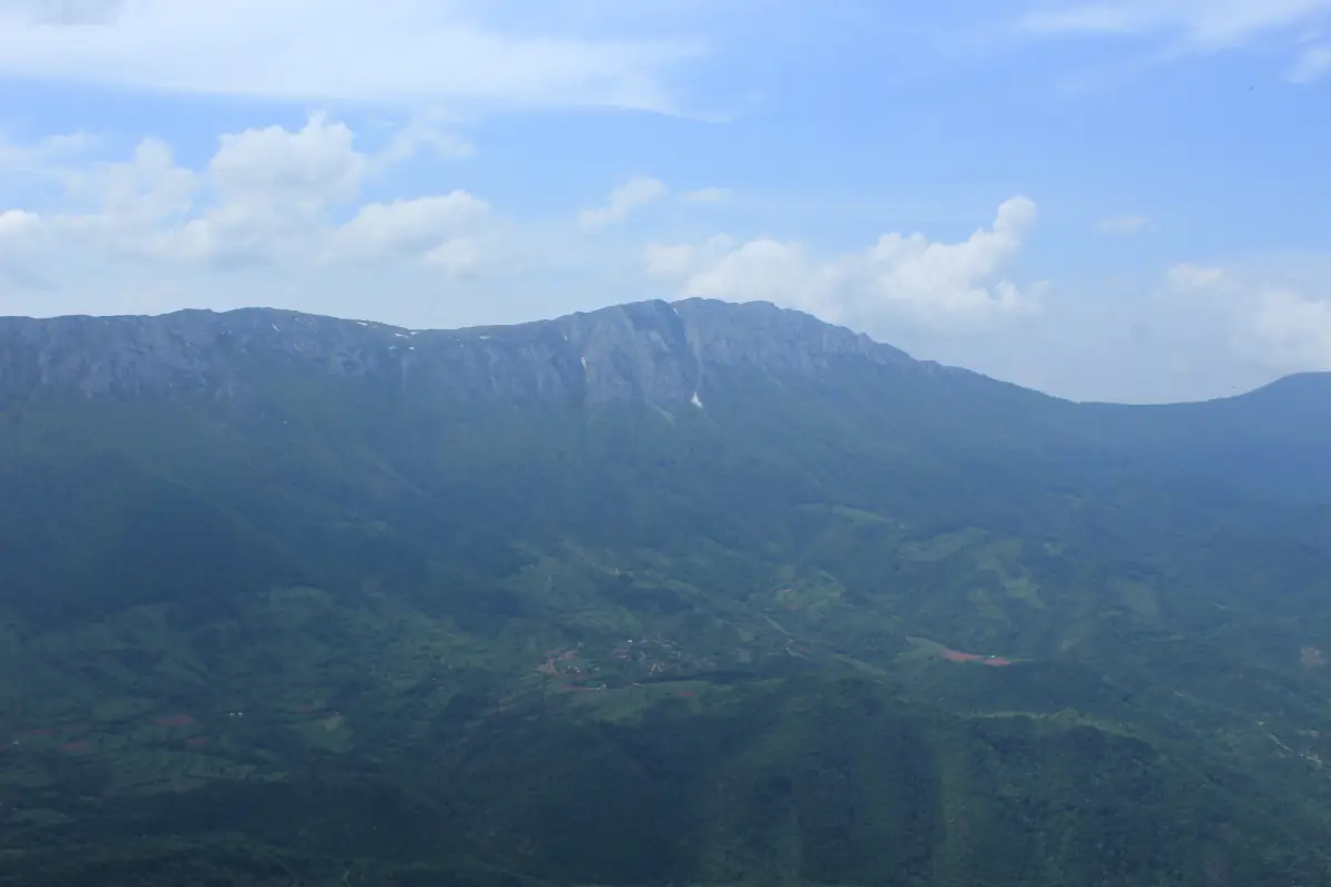 Duge padine Suve planine